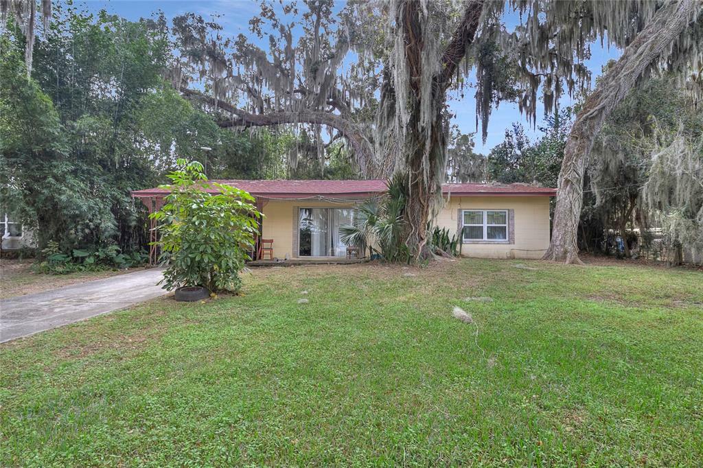 Property Photo:  9018 Lakeshore Drive  FL 34797 