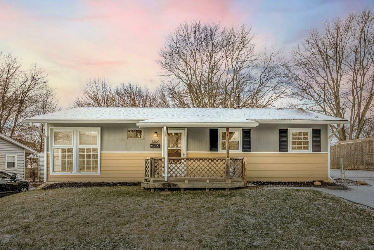 Property Photo:  2300 Miles Rd  OH 45231 