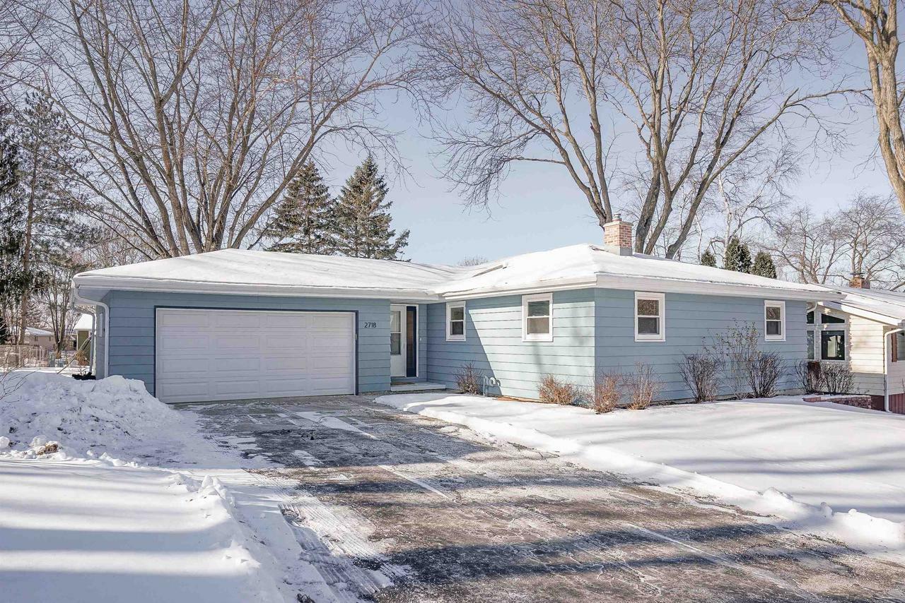 Property Photo:  2718 Badger Ln  WI 53713 