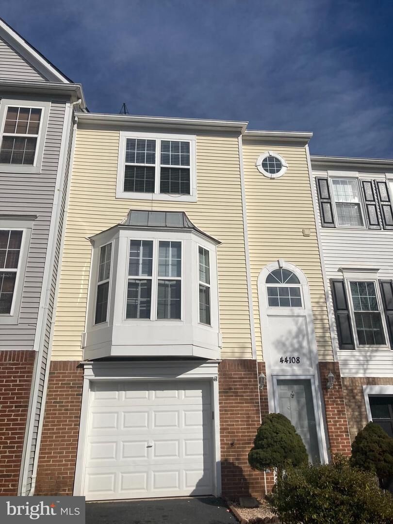 Property Photo:  44108 Tippecanoe Terrace  VA 20147 