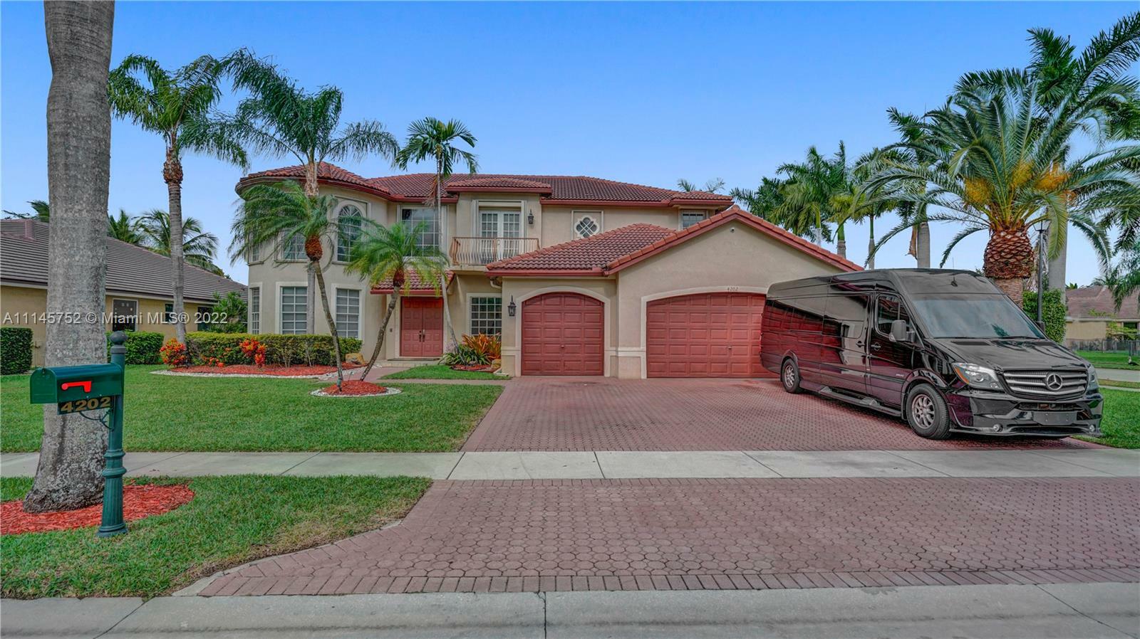 Property Photo:  4202 SW 186th Ave  FL 33029 