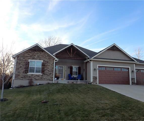 Property Photo:  806 S 155th Terrace  KS 66007 