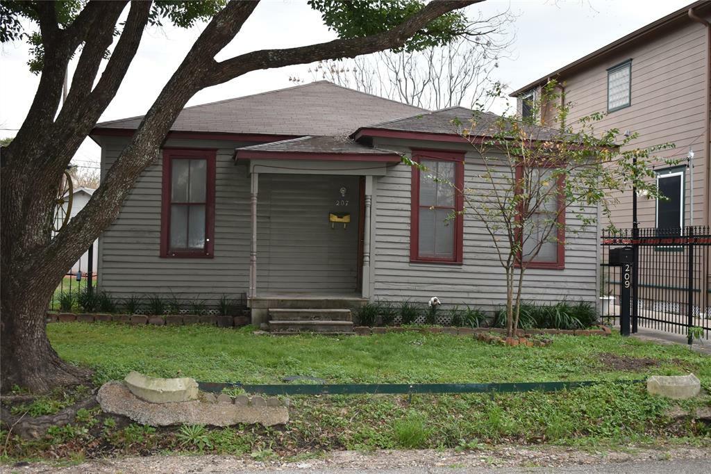 207 Tabor Street  Houston TX 77009 photo