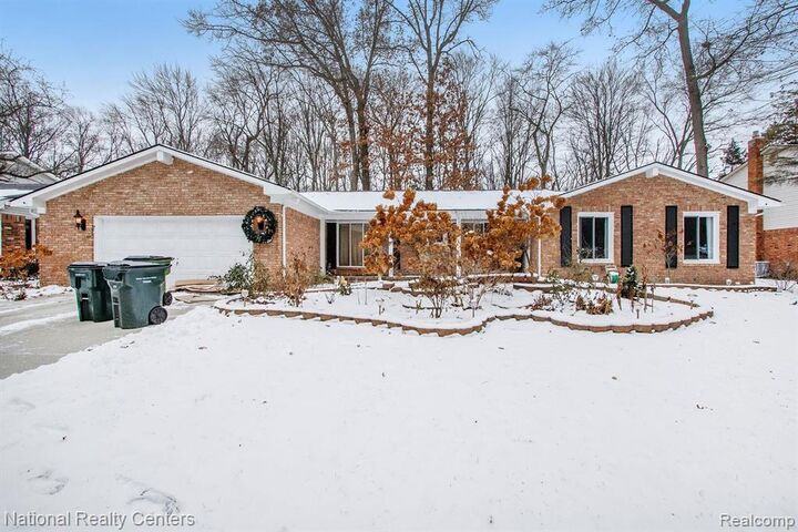 11320 Greenwood  Shelby Twp MI 48316 3754 photo