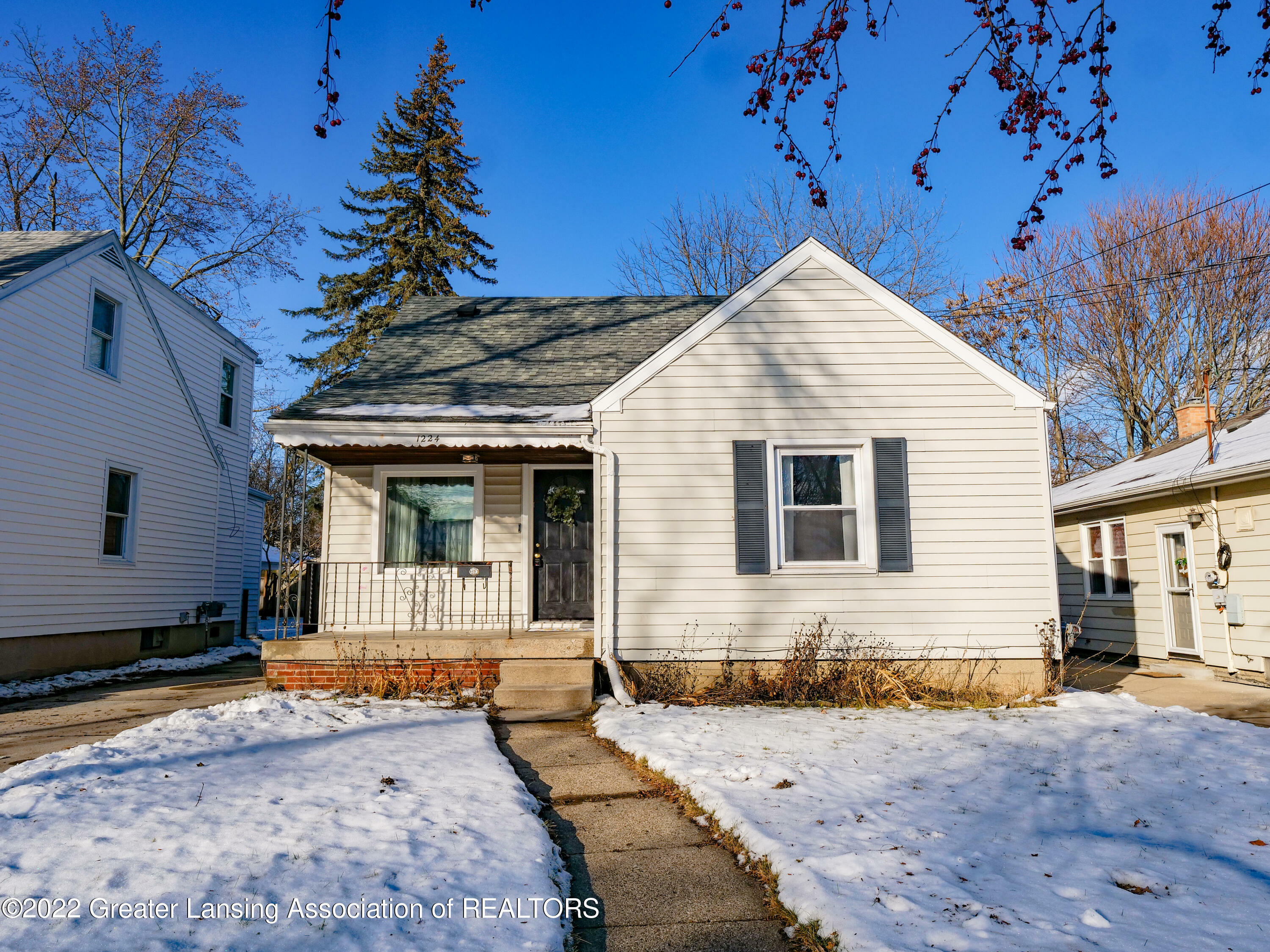 Property Photo:  1224 Berten Street  MI 48910 