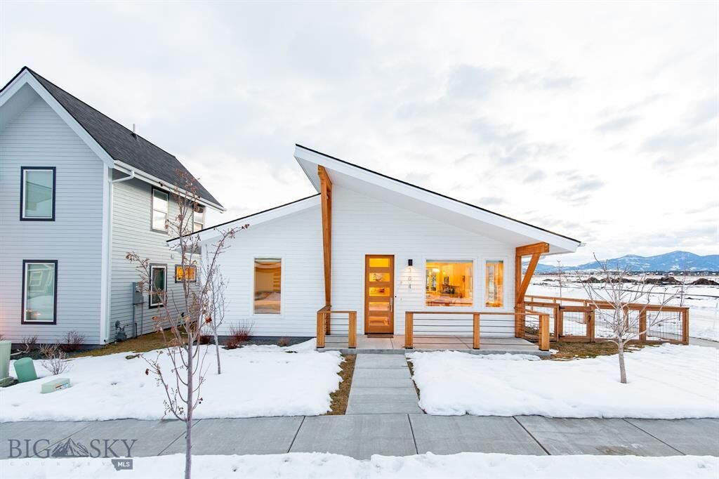 Property Photo: 304 Westgate Avenue MT 59718