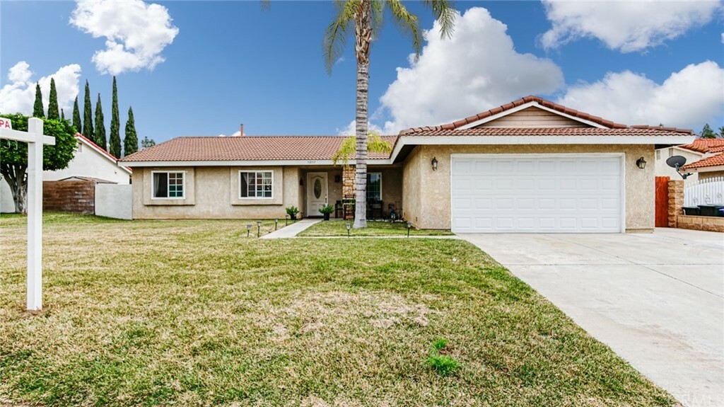 11837 Calabash Avenue  Fontana CA 92337 photo