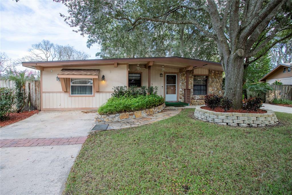 Property Photo:  719 Cherokee Circle  FL 32773 