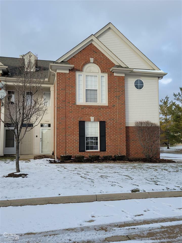 Property Photo:  15065 Hidden Pointe Circle  MI 48313-1419 