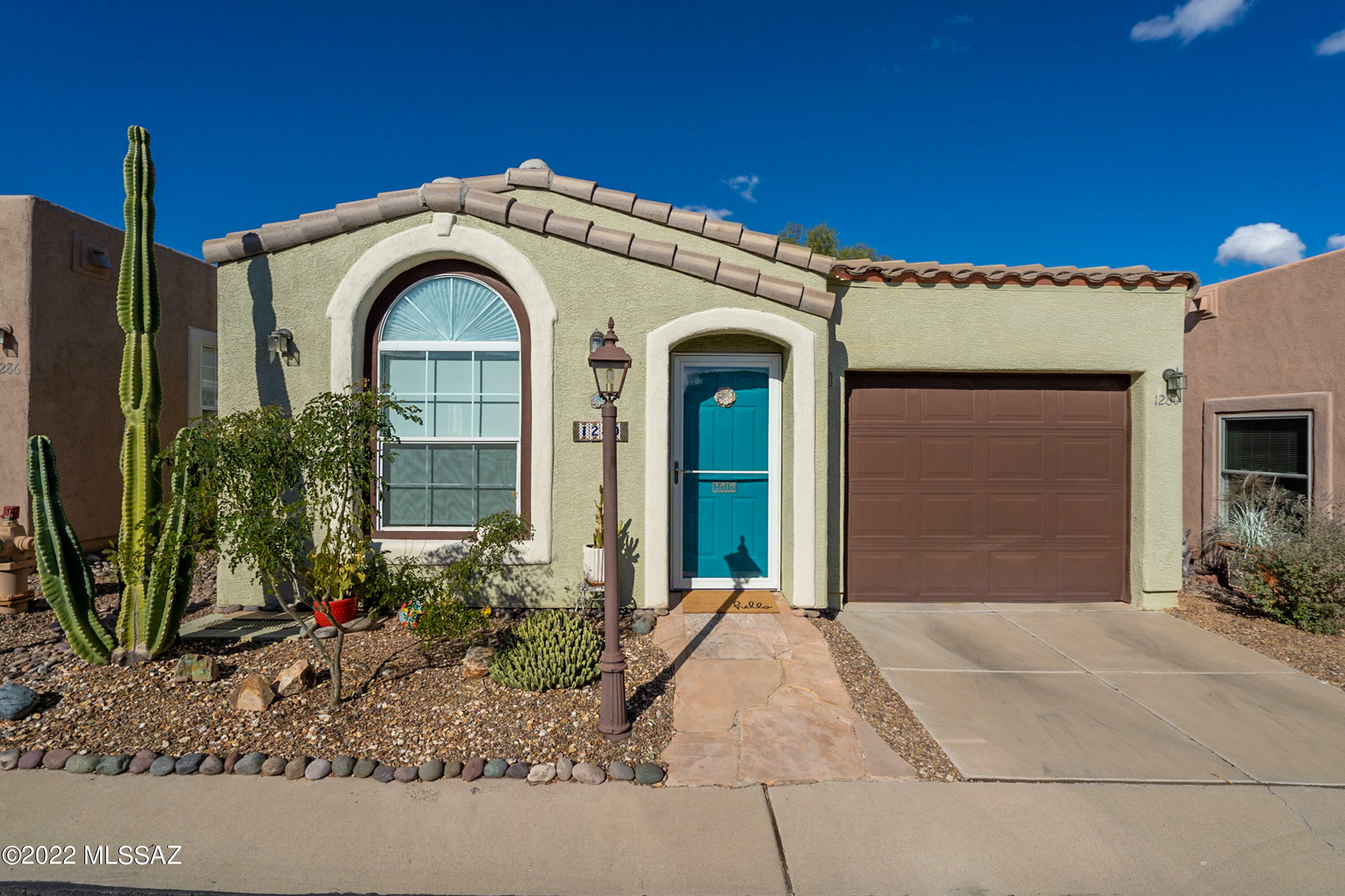 Property Photo:  1280 W Calle Playa De Siesta  AZ 85629 