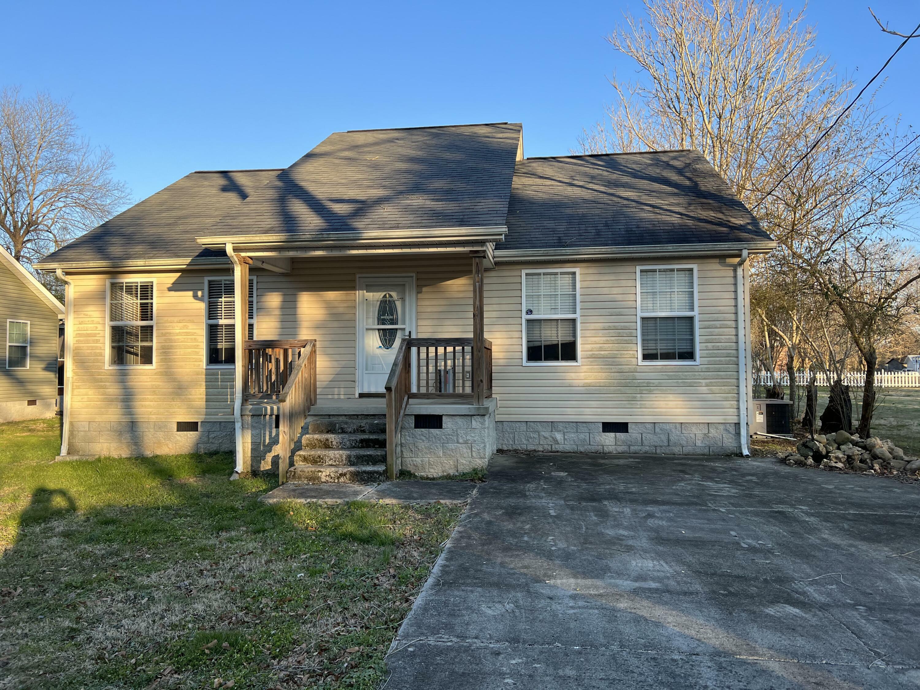 Property Photo:  506 Magnolia Avenue  TN 37347 