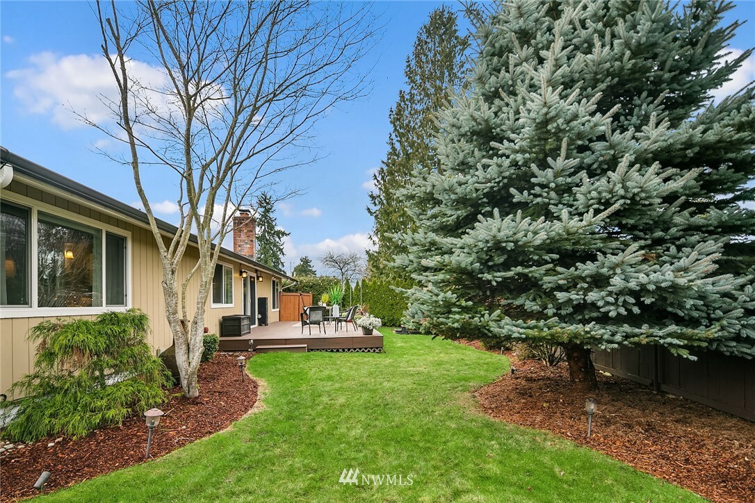 Property Photo: 12744 SE 167th Street WA 98058