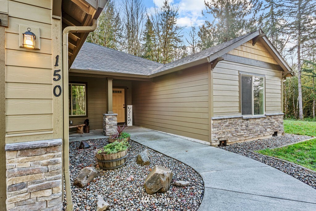 Property Photo:  150 Cornell Road  WA 98649 