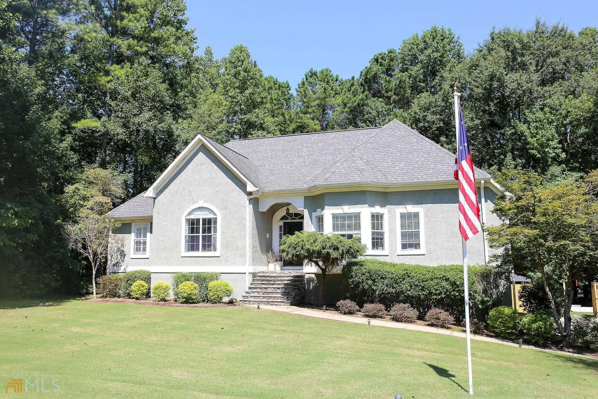Property Photo: 345 Windermere Circle GA 30265
