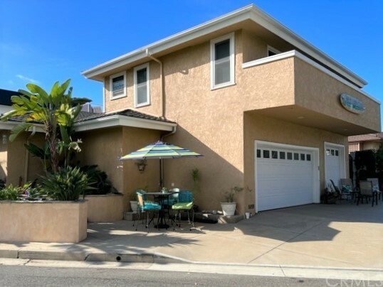 Property Photo:  513 E Avenida Magdalena  CA 92672 