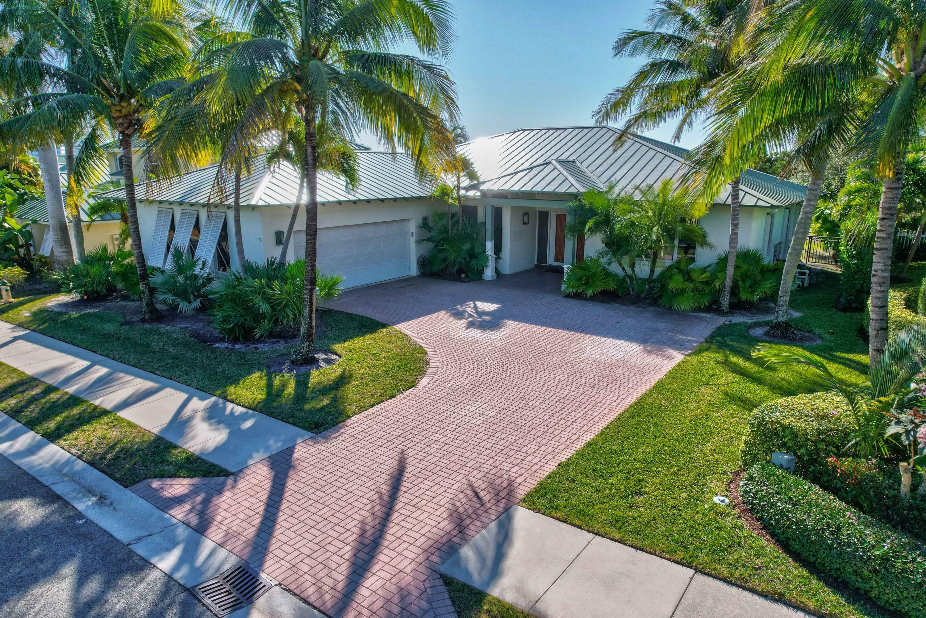 Property Photo: 28 Coconut Lane FL 33469