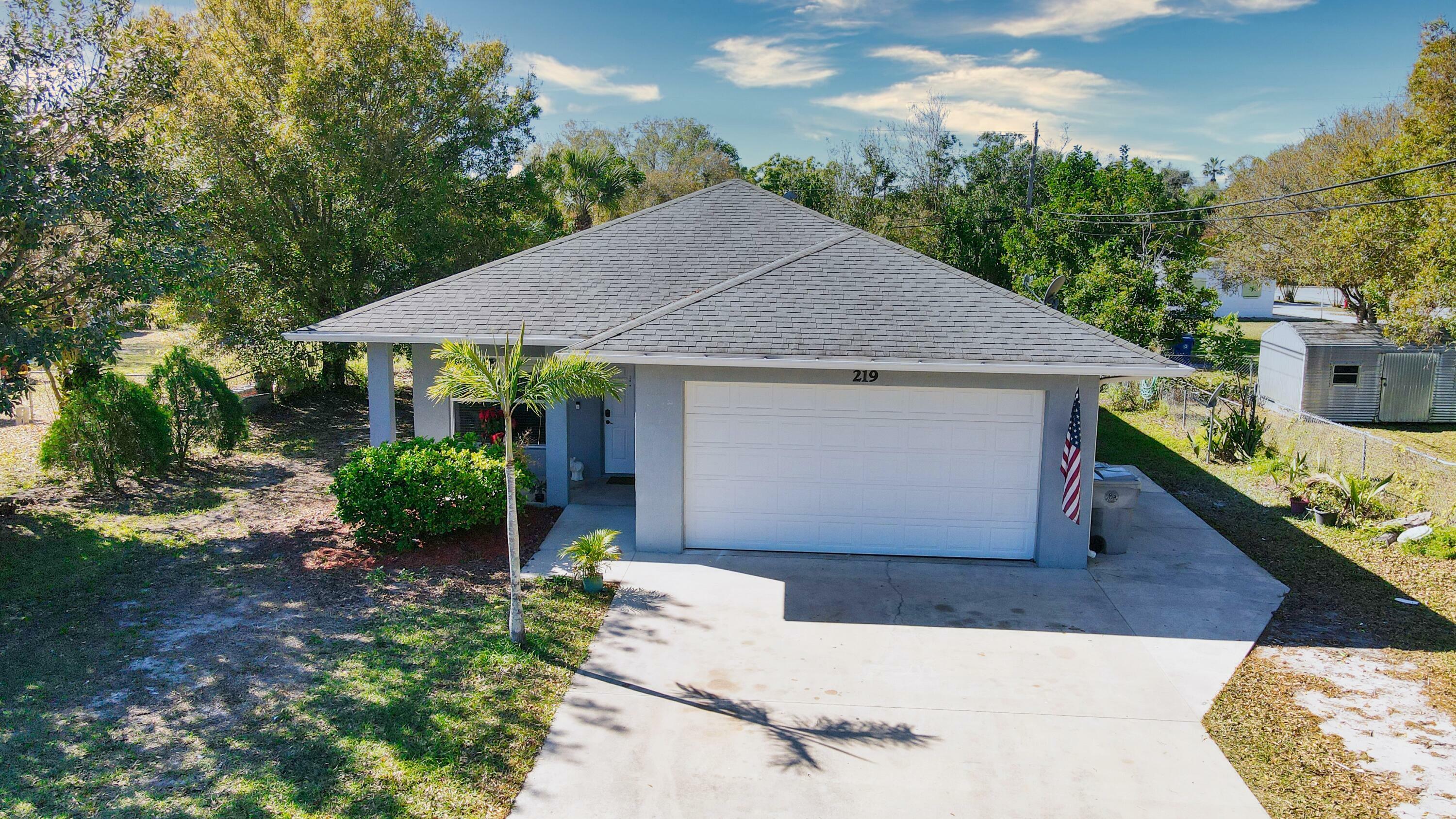 Property Photo:  219 26th Avenue SW  FL 32962 