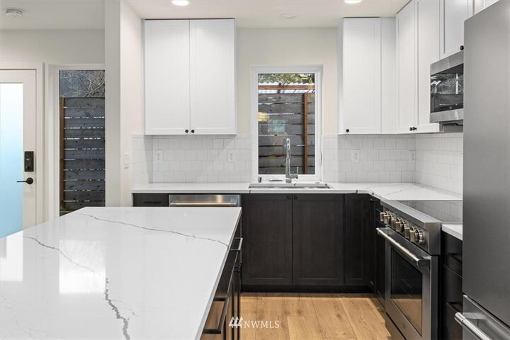 Property Photo: 6212 C 7th Avenue NW WA 98107