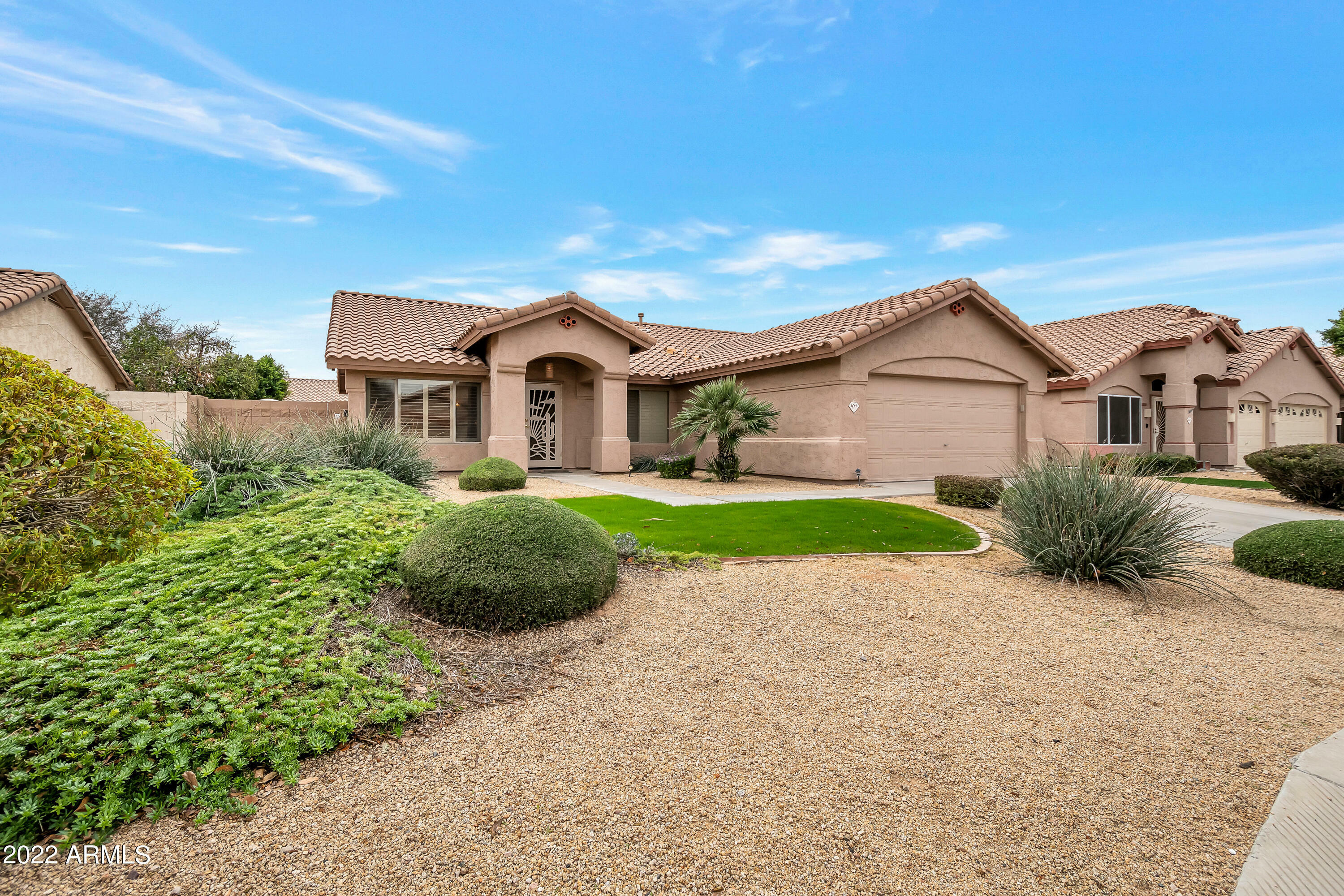 Property Photo:  471 E Appaloosa Road  AZ 85296 