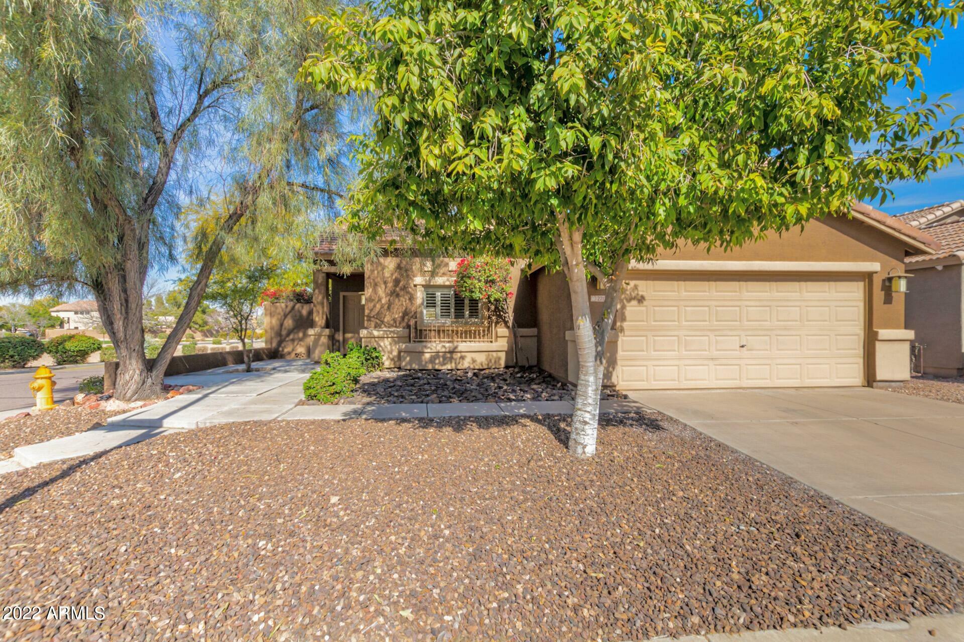 Property Photo:  2712 E Beautiful Lane  AZ 85042 