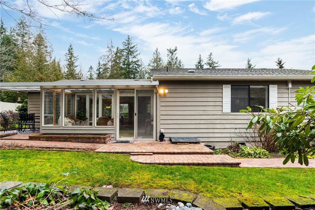 Property Photo:  383 Snoqualmie Place  WA 98257 