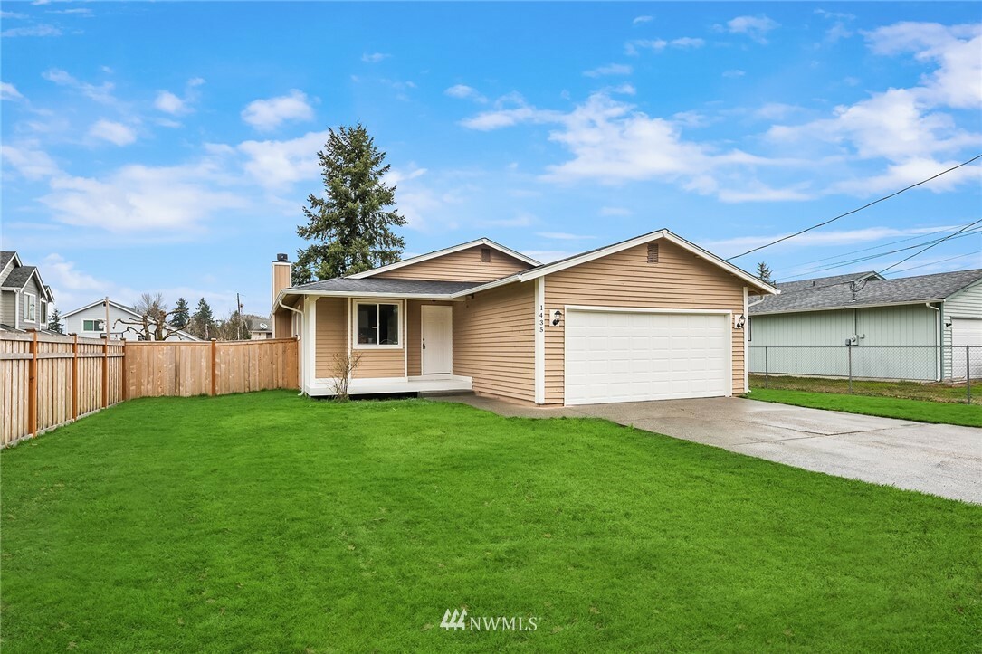 Property Photo:  1435 S 95th Street  WA 98444 