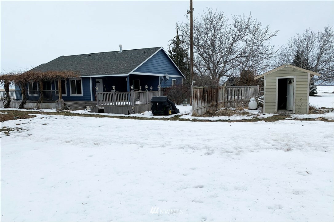 Property Photo: 4468 SW Road O WA 98848