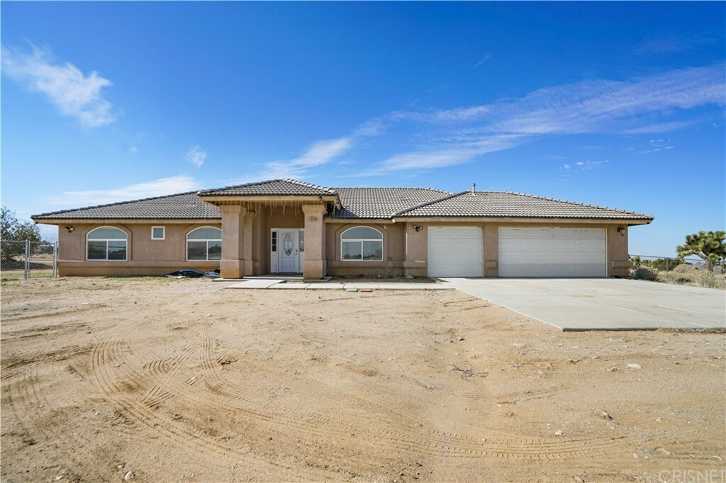 Property Photo:  10694 Rochester Road  CA 92371 