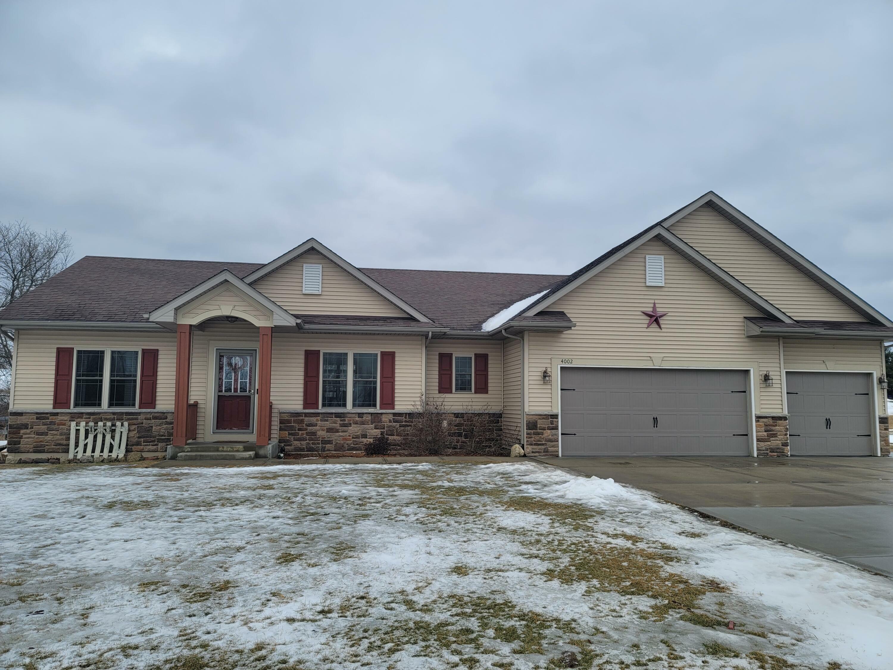 Property Photo:  N4002 Prairie Ridge Ln  WI 53137 