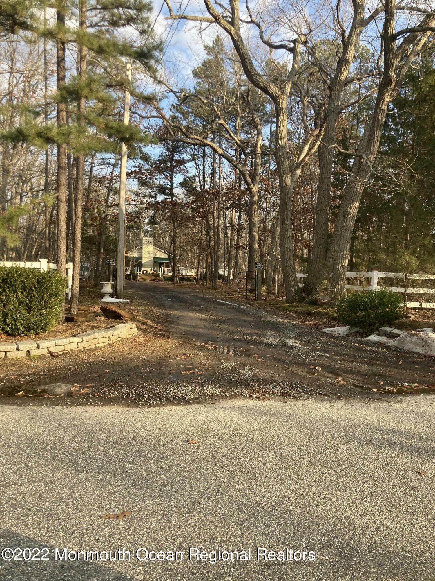 571 Whitecomb Avenue  Jackson NJ 08527 photo
