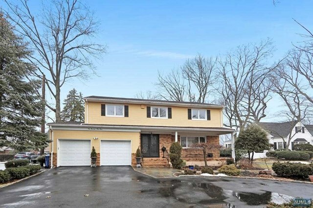 Property Photo:  253 North Farview Avenue  NJ 07652 