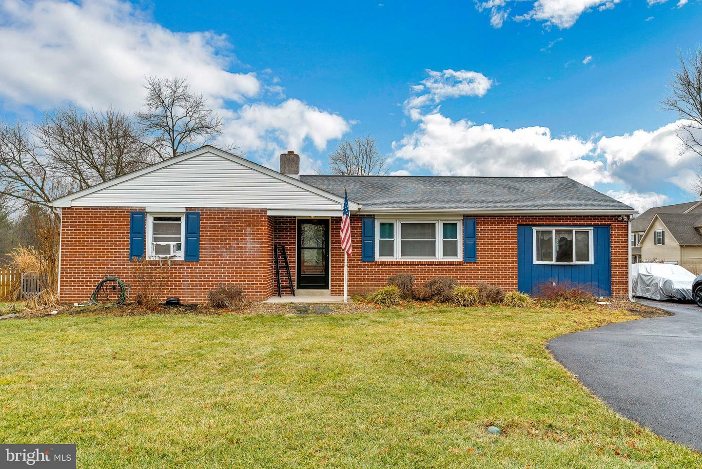 Property Photo: 1150 N Line Street PA 19446