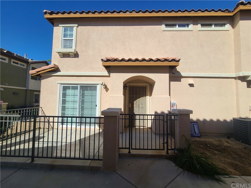 15647 Lasselle Street 102  Moreno Valley CA 92551 photo