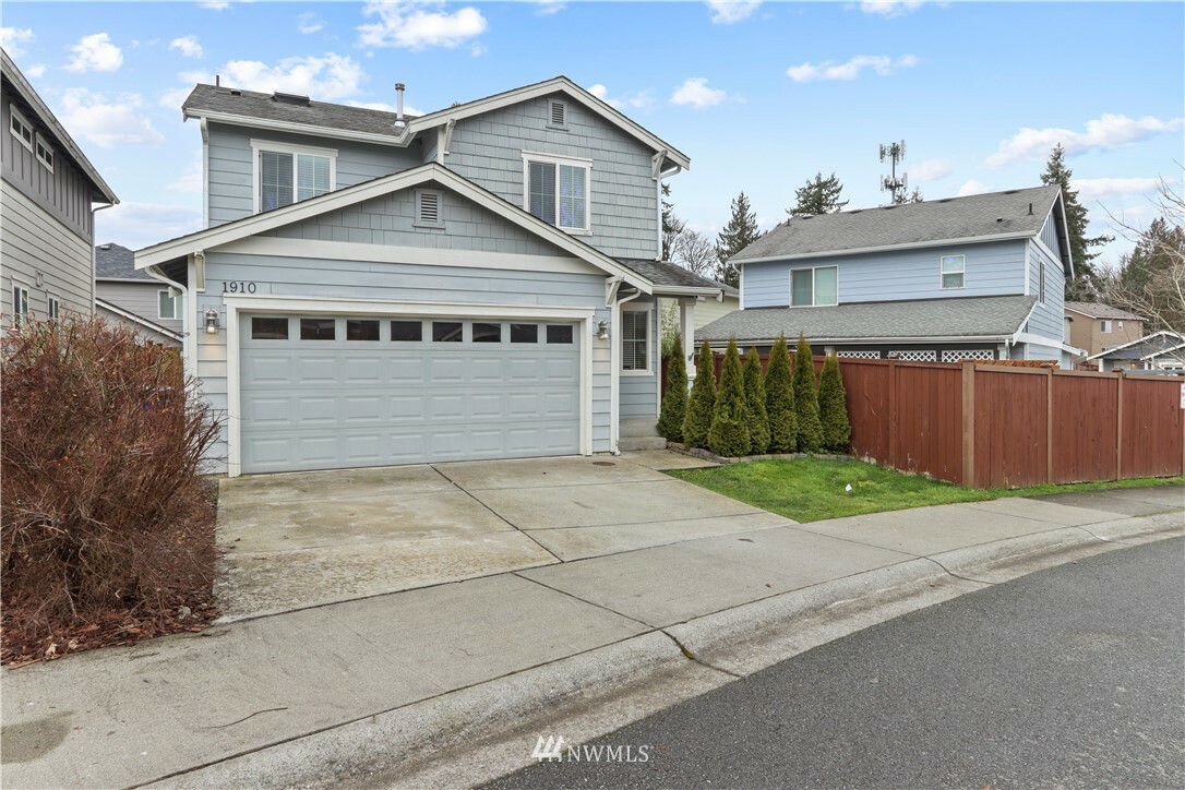 Property Photo:  1910 76th Avenue SE  WA 98258 