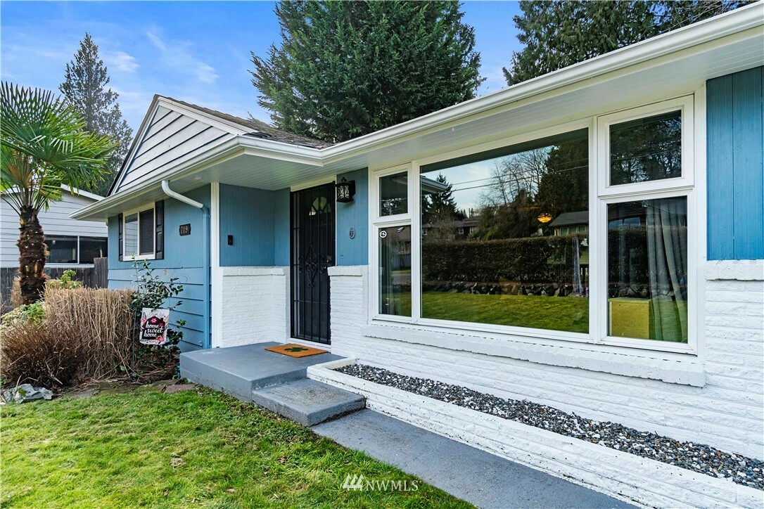 Property Photo: 719 Van De Vanter Avenue WA 98030