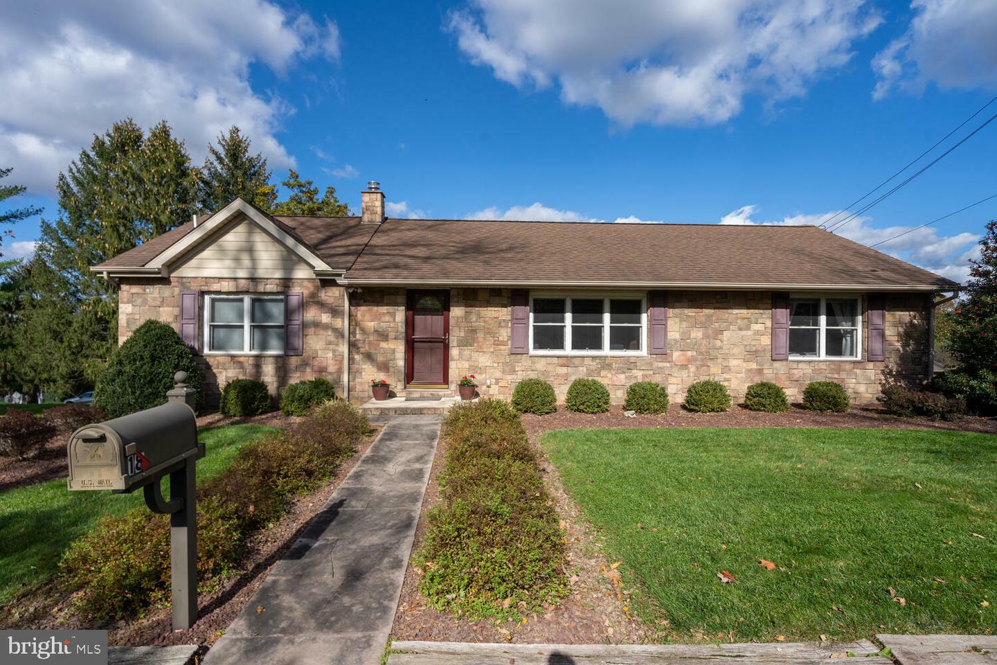 Property Photo:  18 Highland Avenue  NJ 08530 