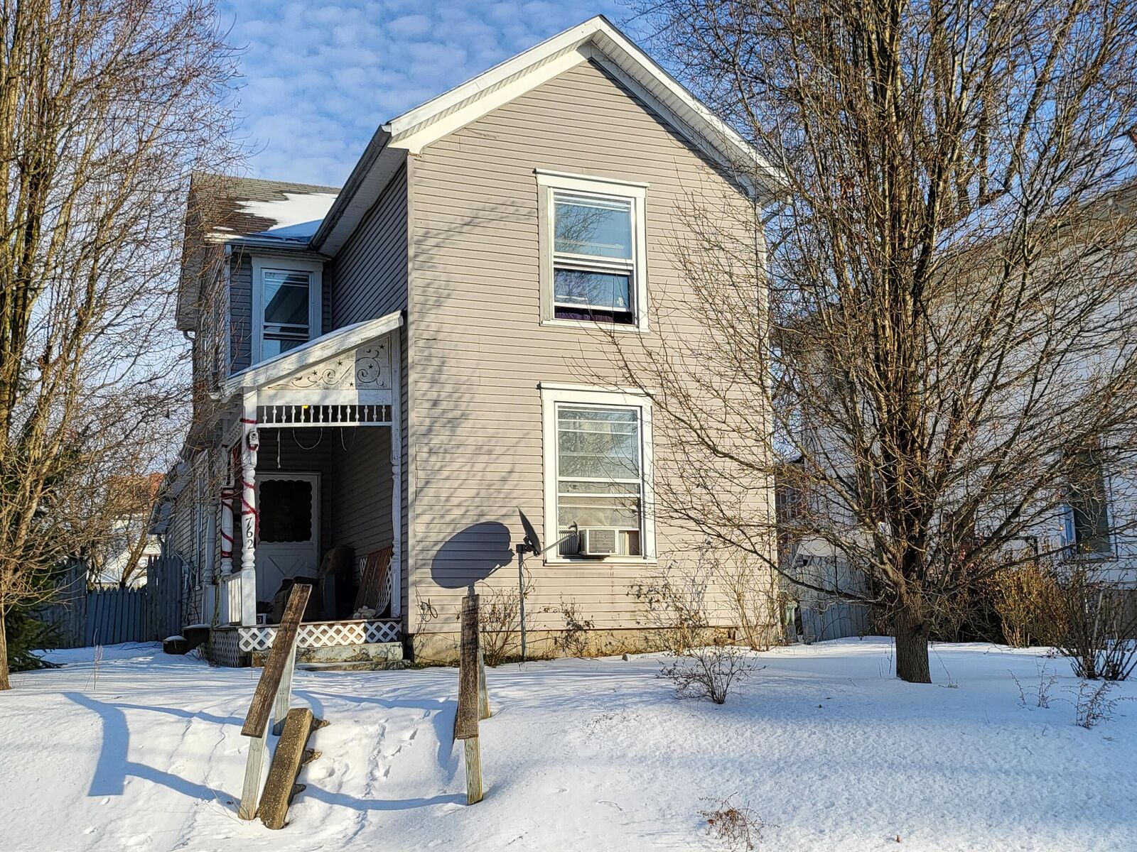 Property Photo:  762 Dryden Road  OH 43701 