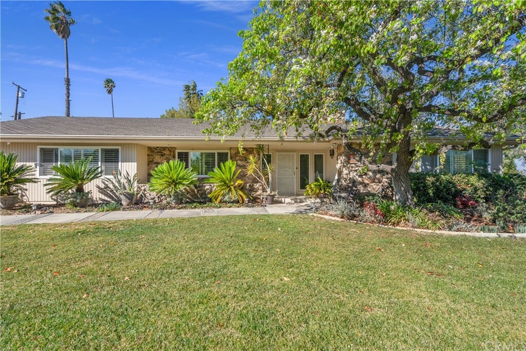 Property Photo:  2051 Benbow Place  CA 92506 