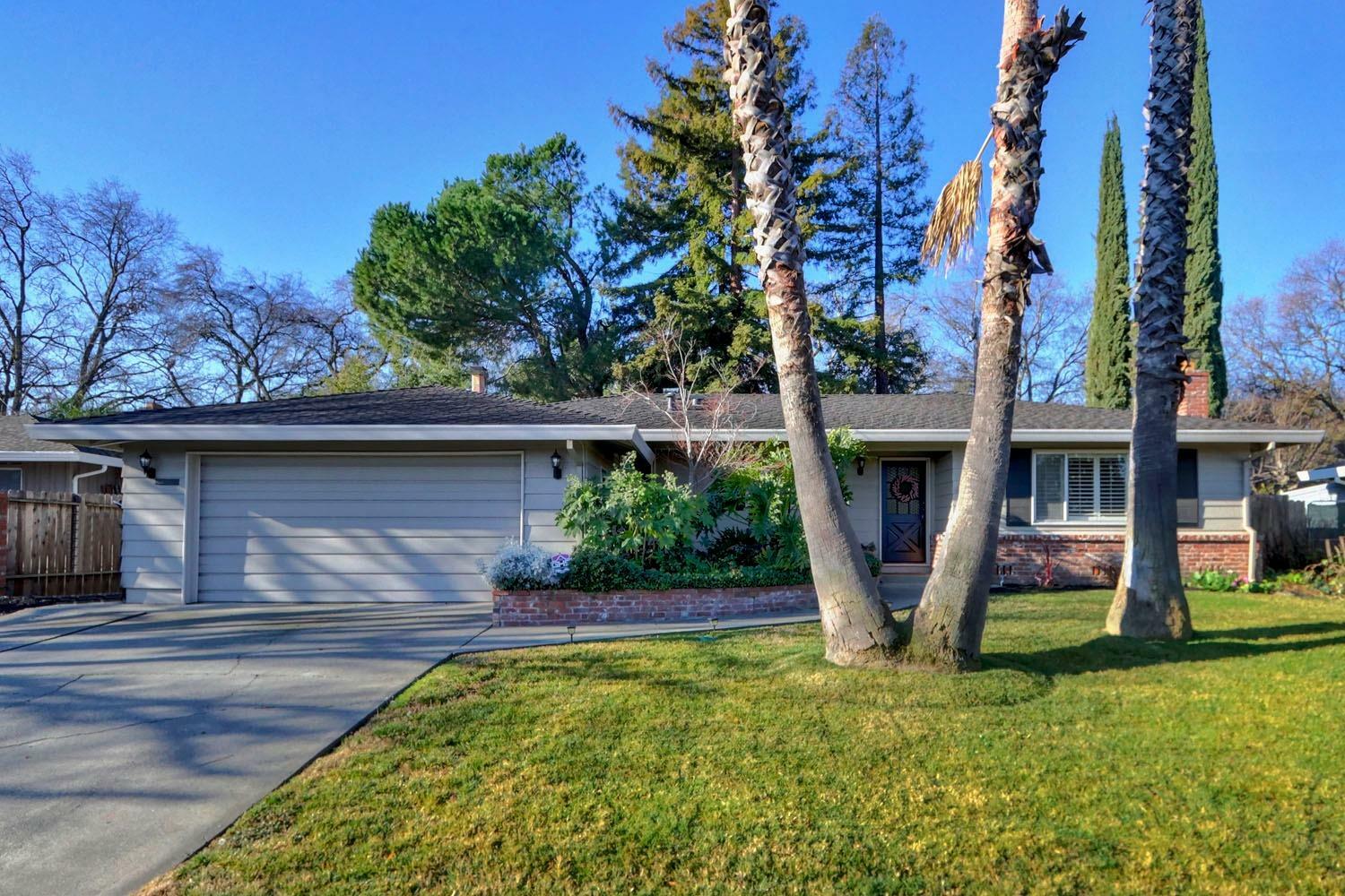 Property Photo:  6654 S Land Park Drive  CA 95831 