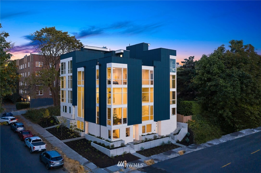 Property Photo: 1509 E Olive Street WA 98122