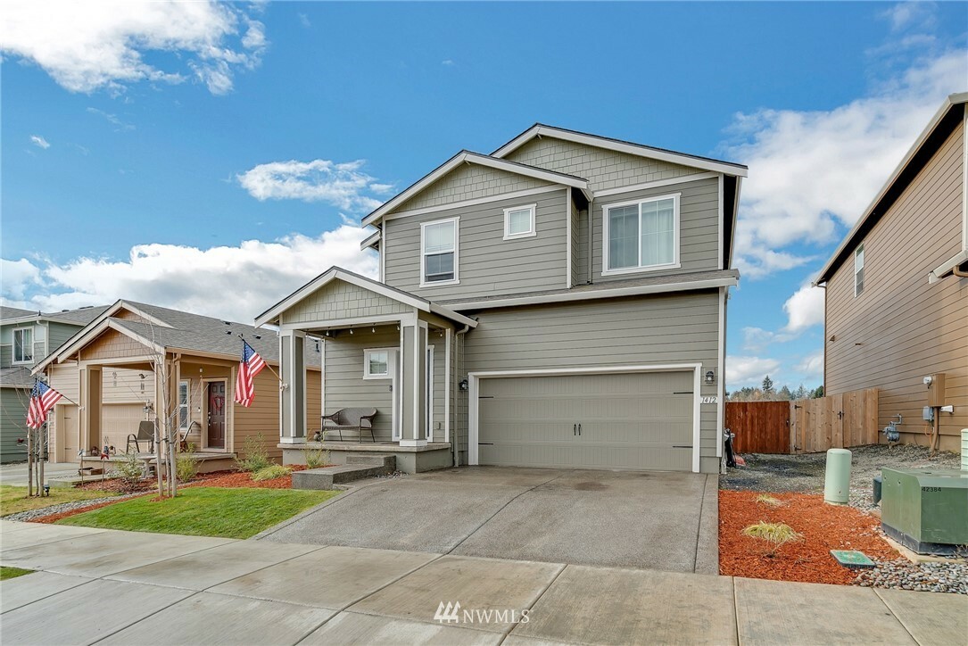 Property Photo:  1412 W 16th Avenue  WA 98629 