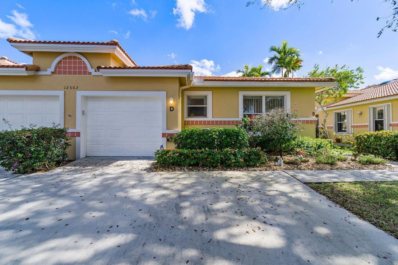 Property Photo: 12562 Crystal Pointe Drive D FL 33437