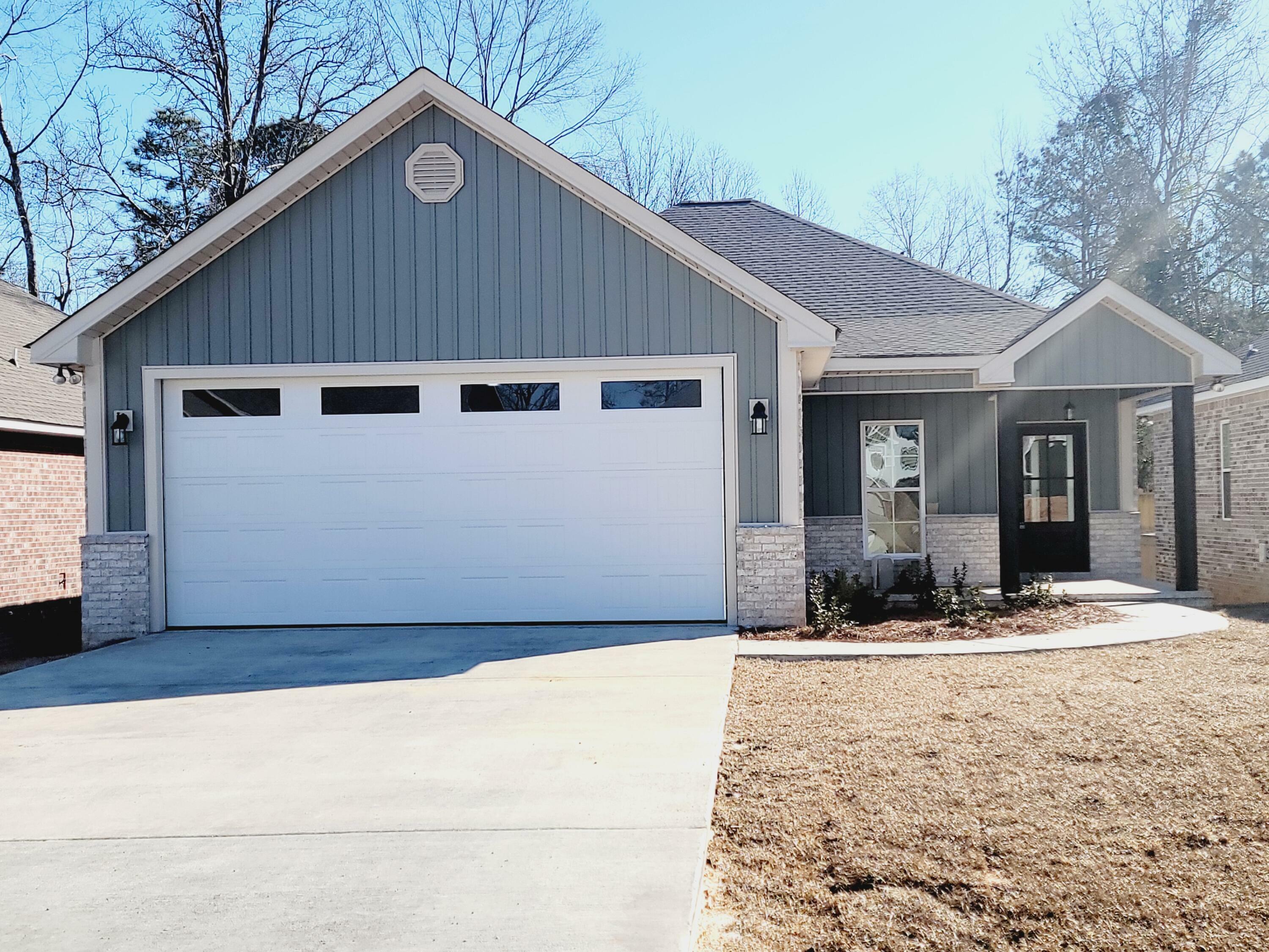 Property Photo:  20 N Barnes Field Dr.  MS 39402 