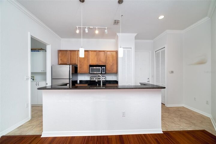 Property Photo:  700 S Harbour Island Boulevard 831  FL 33602 