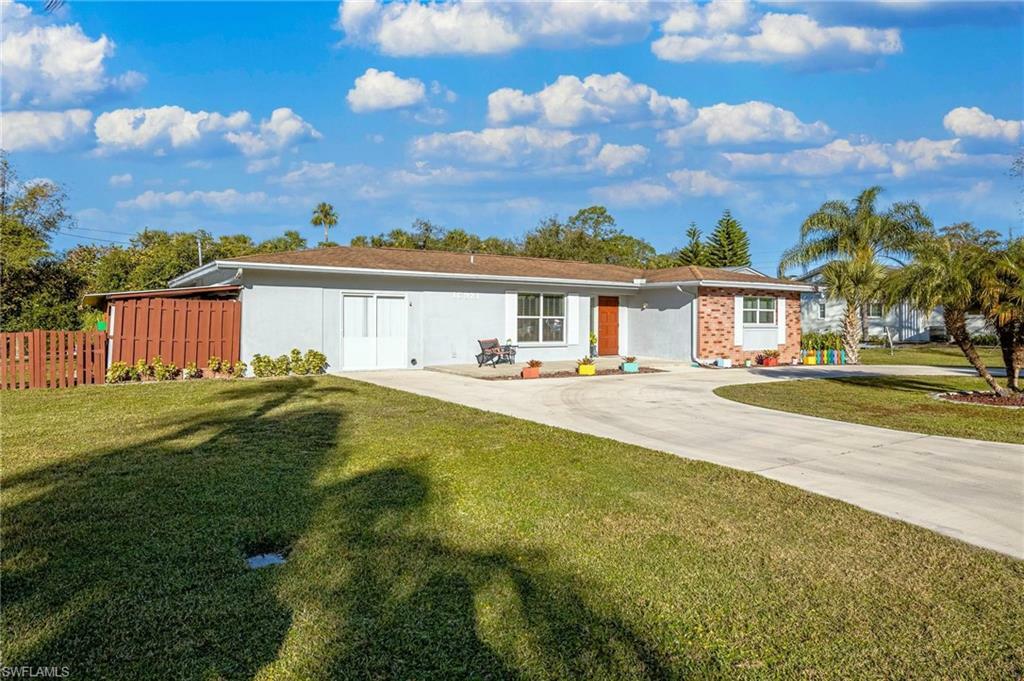 Property Photo:  16921 Carolyn Lane  FL 33917 