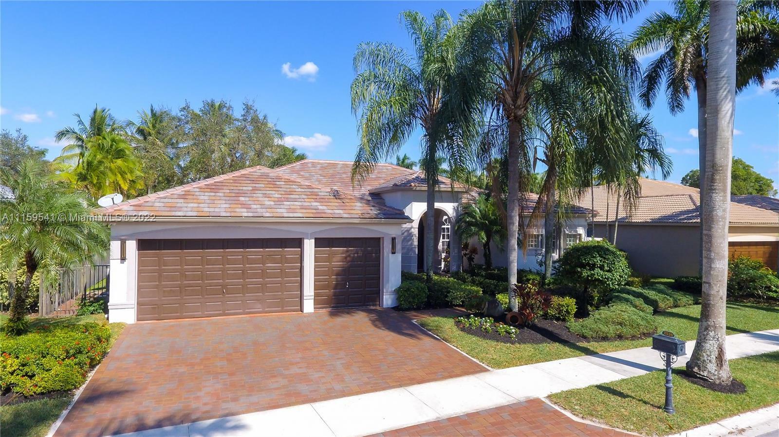 Property Photo:  2538 Eagle Run Dr  FL 33327 