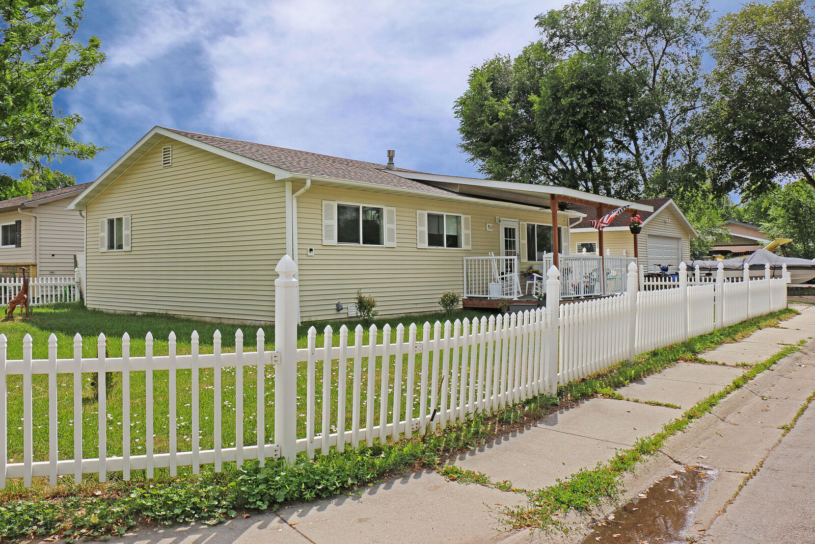 Property Photo: 912 W 11th Street WY 82801