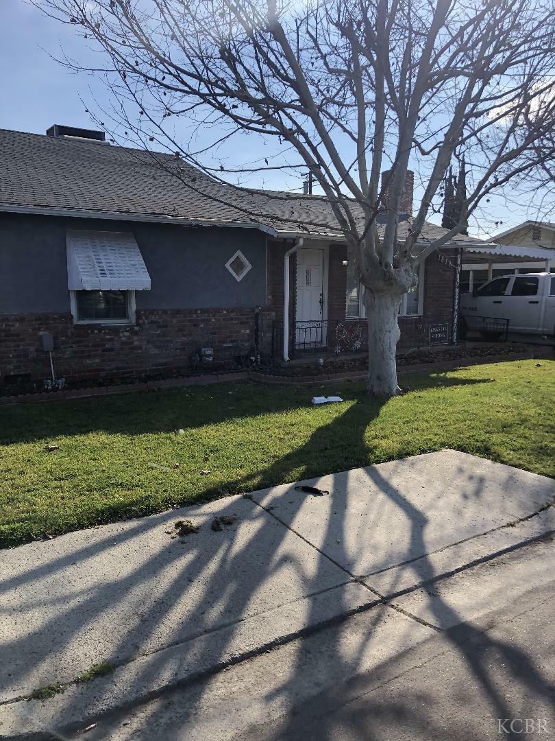 Property Photo:  1817 N 11th Avenue  CA 93230 