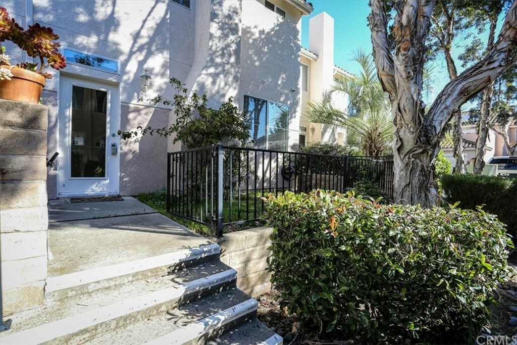 Property Photo:  1283 Chaparral Circle  CA 93401 