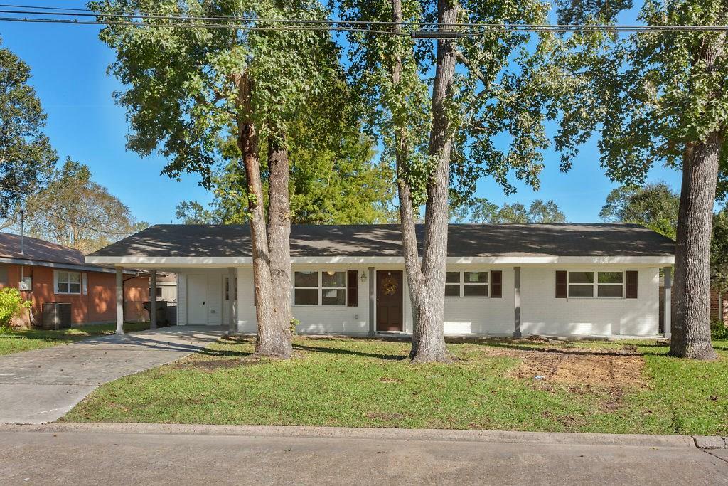 Property Photo:  4335 Oaklawn Drive  LA 70605 